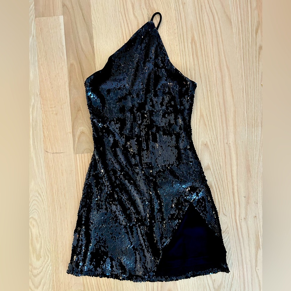 Trisha Mini Dress in Black.  h:ours. Size XS. Never worn.